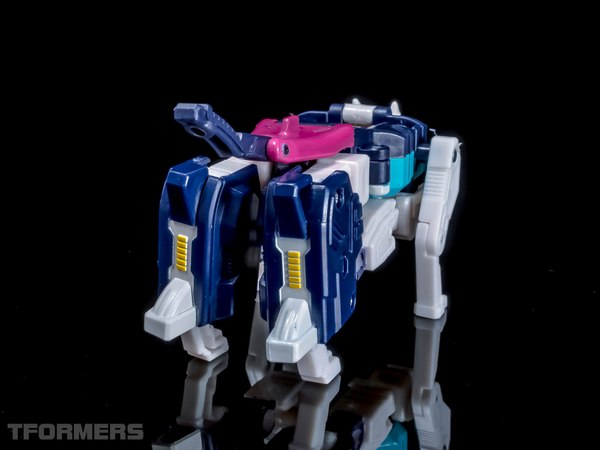 TFormers Titans Return Gallery   Siege On Cybertron Pounce 10 (10 of 92)